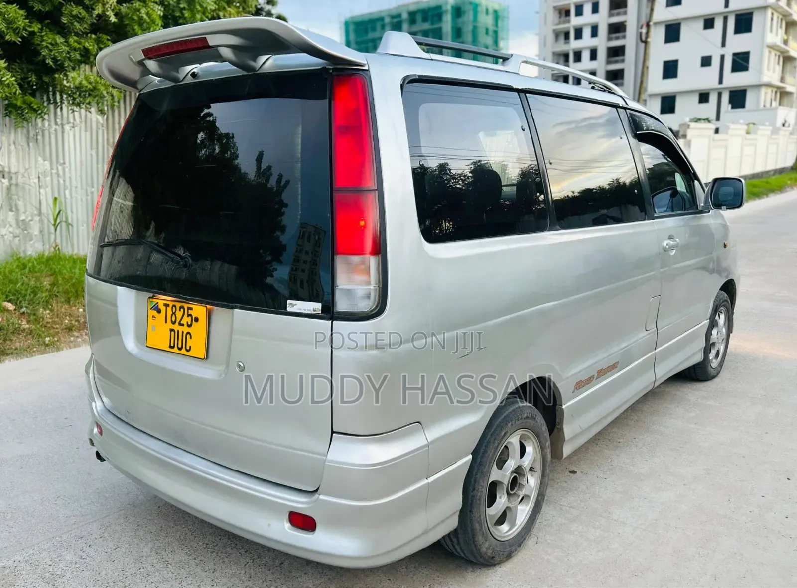 Toyota Noah 2002 Silver
