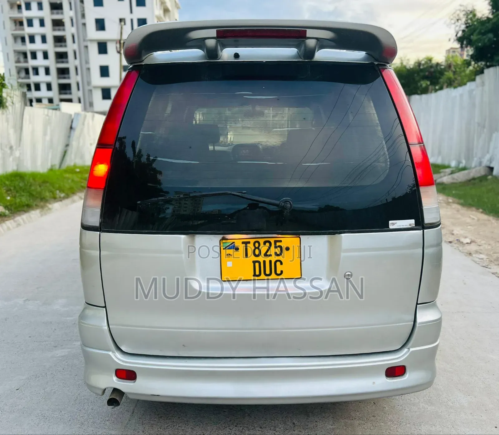 Toyota Noah 2002 Silver