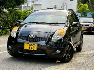 Toyota Vitz 2008 Black
