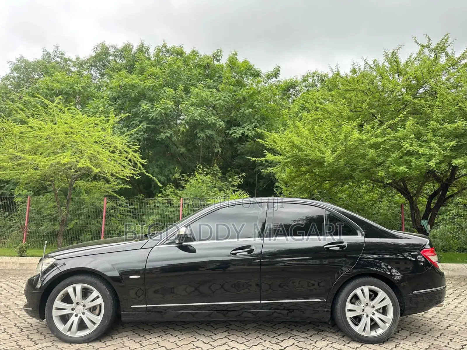 Mercedes-Benz C-Class 2009 Black
