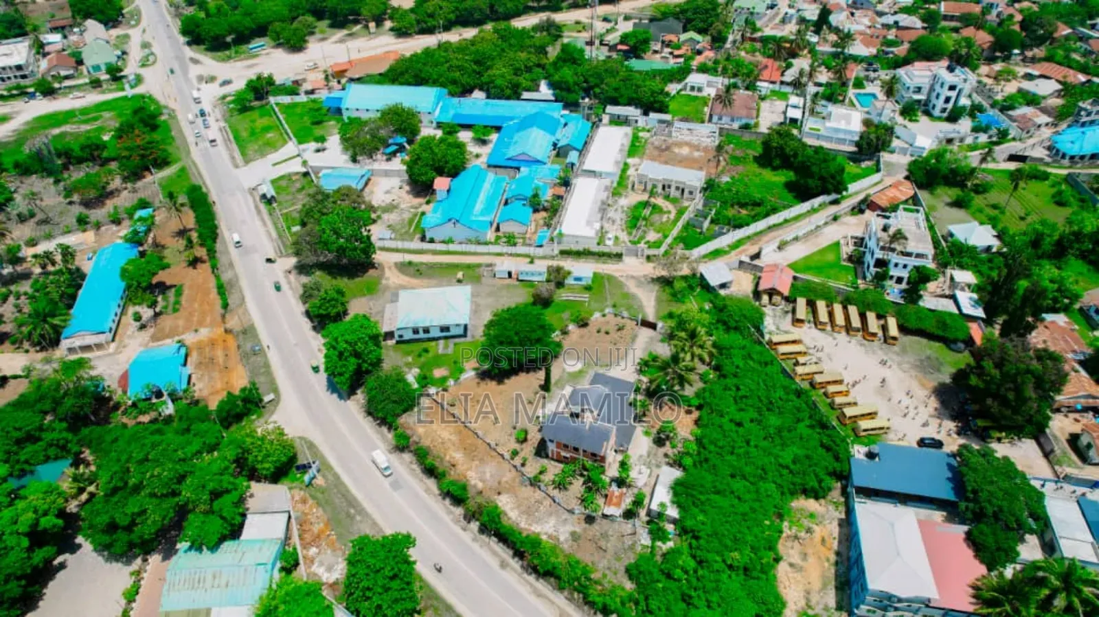 Plot With House for Sale in Dar Es Salaam Kigamboni Mjimwema.