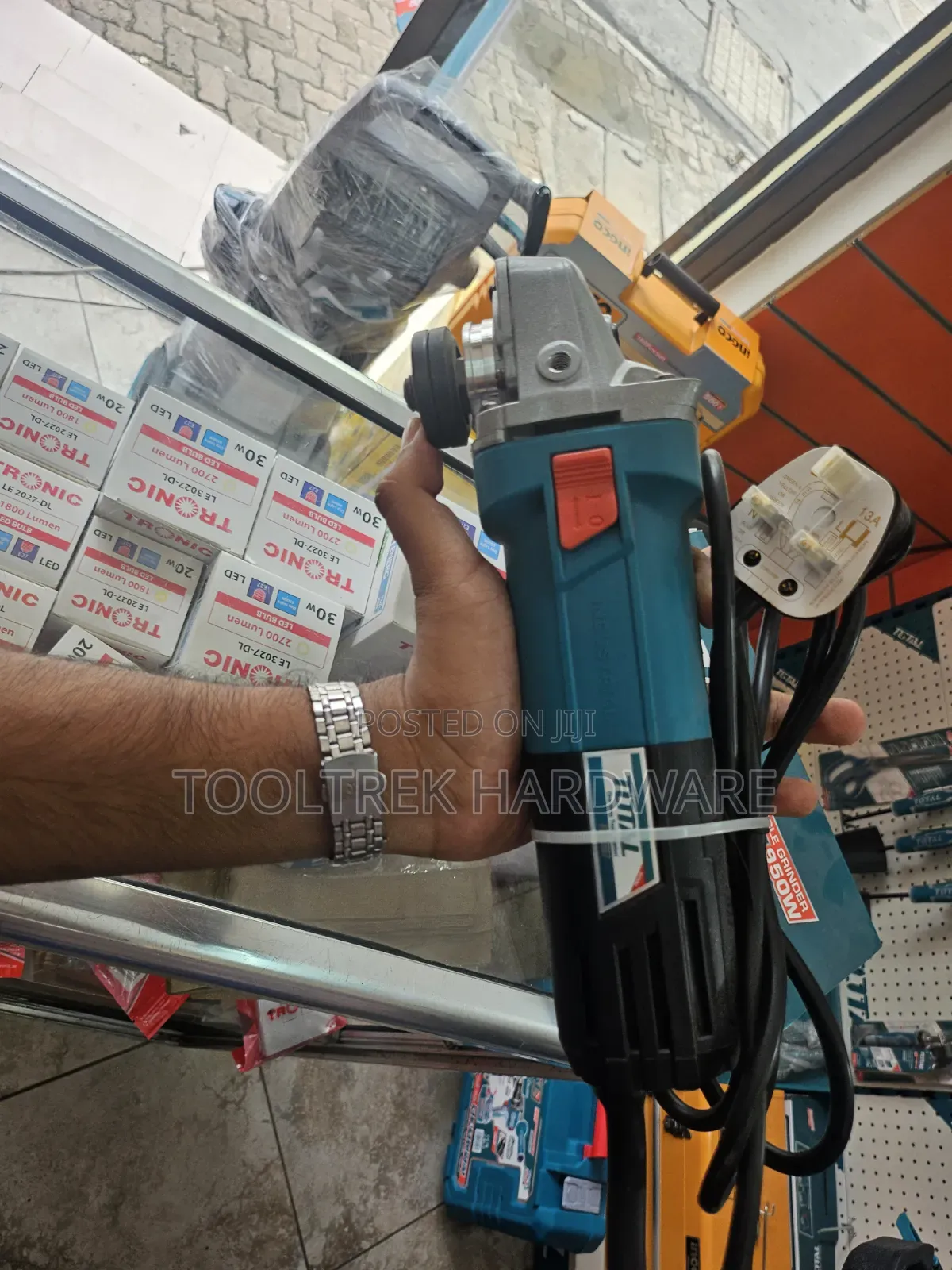 Total 950w Angle Grinder