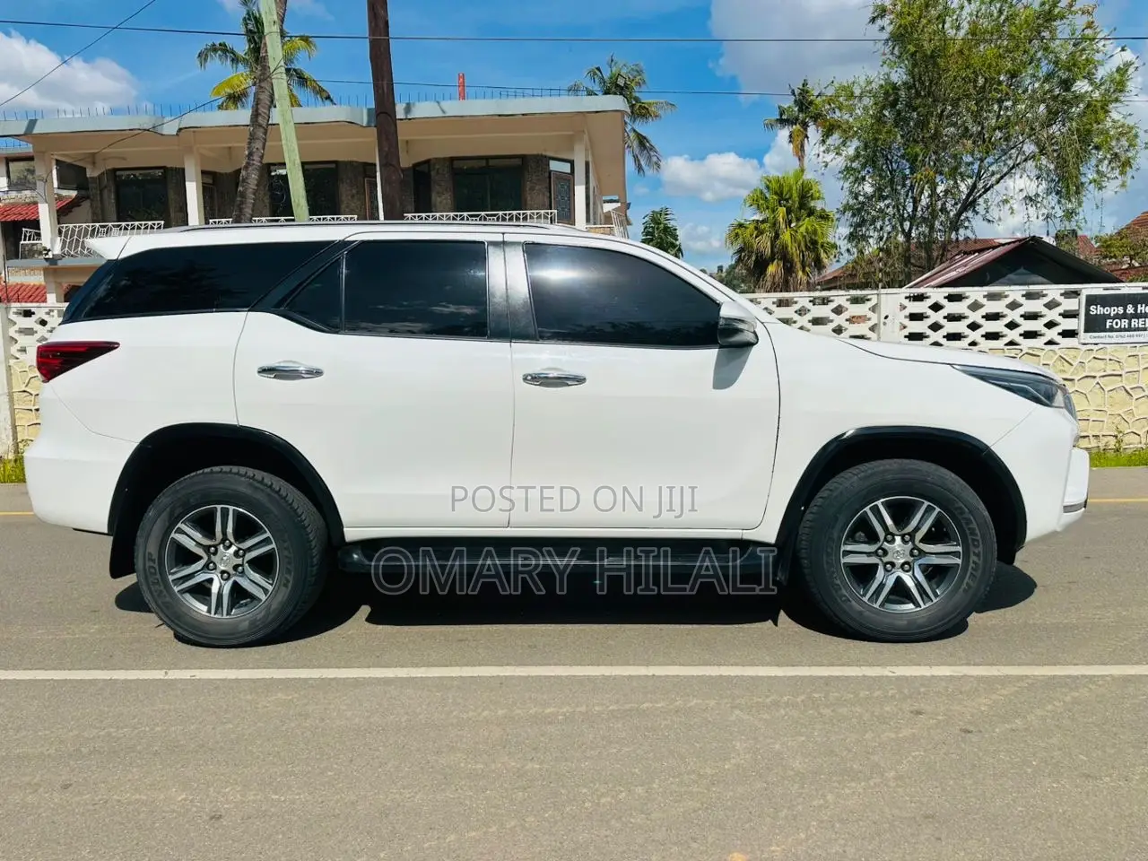 Toyota Fortuner 2022 White