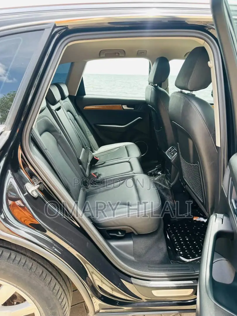 Audi Q5 2010 Black