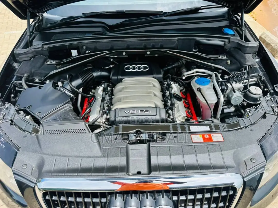 Audi Q5 2010 Black