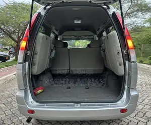 Toyota Noah 2.0 FWD (8 Seater) 2001 Silver
