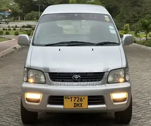 Toyota Noah 2.0 FWD (8 Seater) 2001 Silver