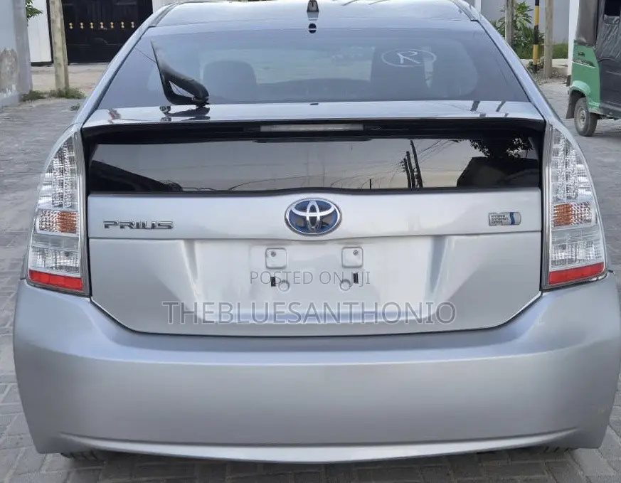 Toyota Prius 2011 Silver