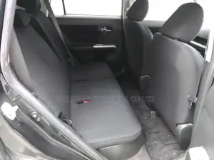 Toyota Corolla Rumion Hatchback 1.5 FWD 2010 Black