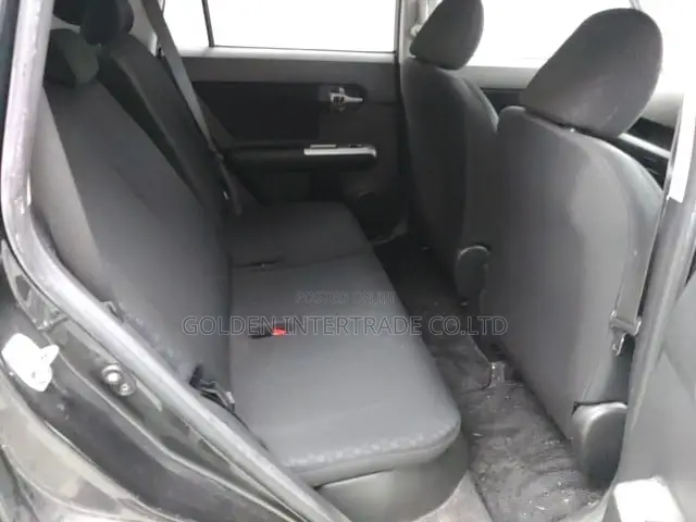 Toyota Corolla Rumion Hatchback 1.5 FWD 2010 Black