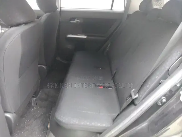 Toyota Corolla Rumion Hatchback 1.5 FWD 2010 Black