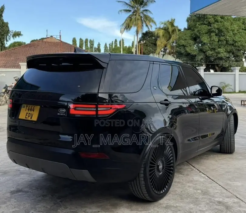 Land Rover Discovery Sport 2018 Black