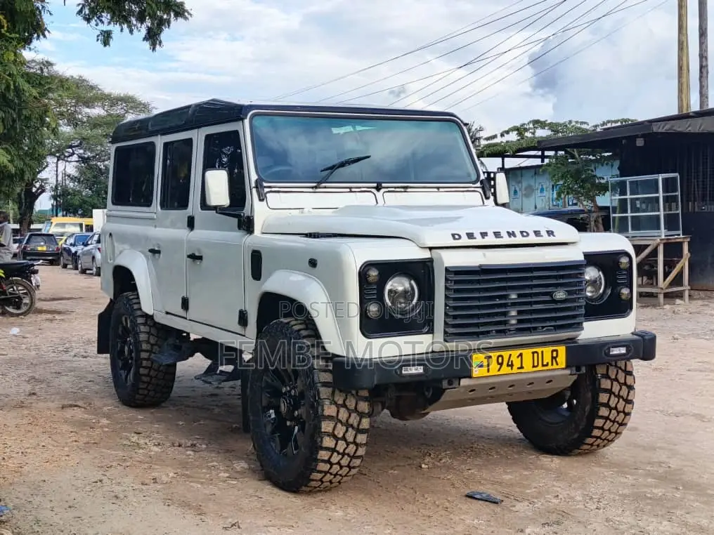 Land Rover Defender 1992 White