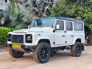 Land Rover Defender 1992 White