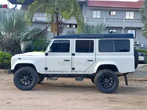 Land Rover Defender 1992 White