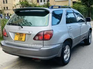 Toyota Harrier 2004 Silver