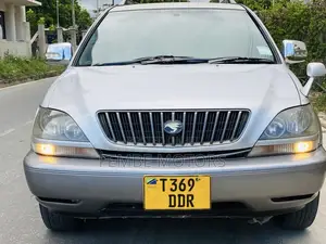 Toyota Harrier 2004 Silver