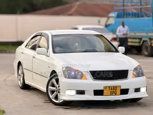 Toyota Crown 2007 White