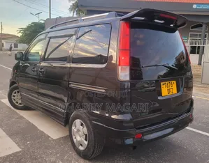 Toyota Noah 2.0 FWD (8 Seater) 2001 Black