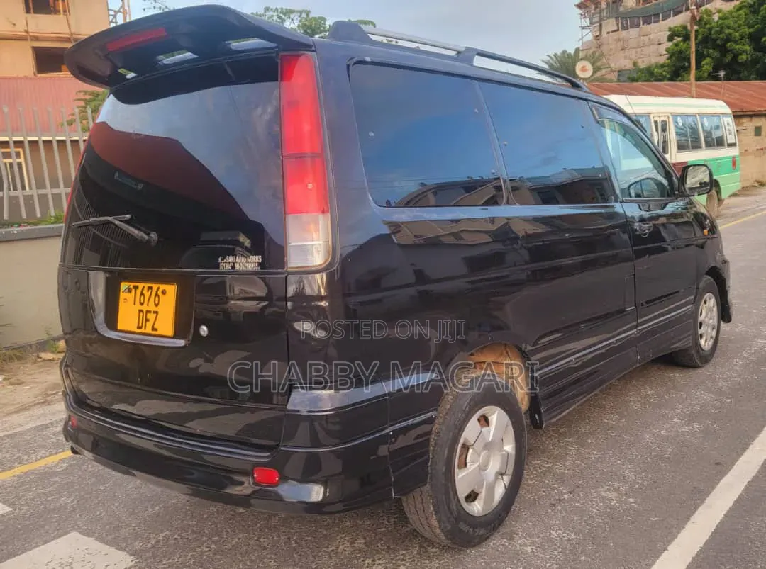 Toyota Noah 2.0 FWD (8 Seater) 2001 Black