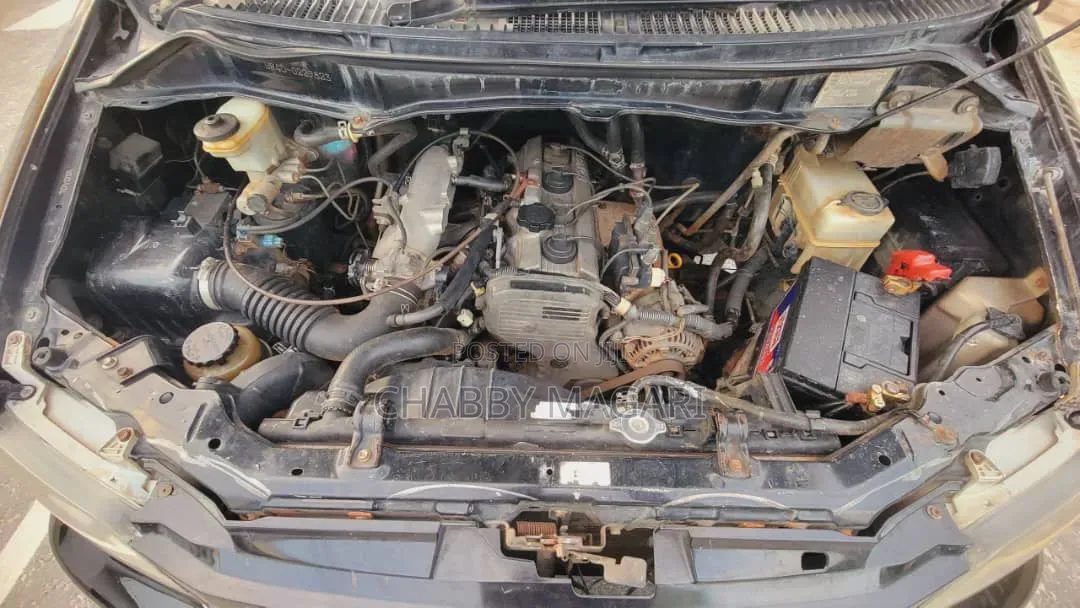 Toyota Noah 2.0 FWD (8 Seater) 2001 Black