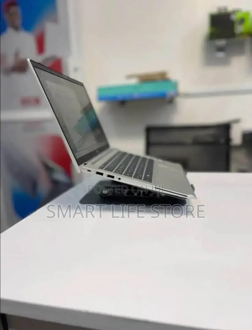 New Laptop HP EliteBook 830 G8 16GB Intel Core i5 SSD 256GB