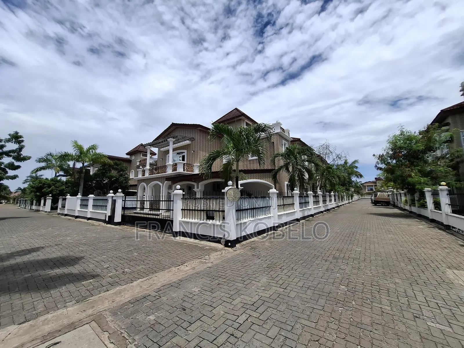 5bdrm Villa in Msasani for rent