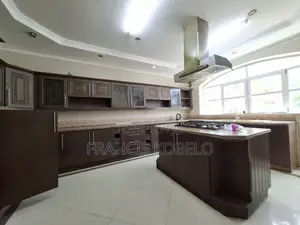 5bdrm Villa in Msasani for rent