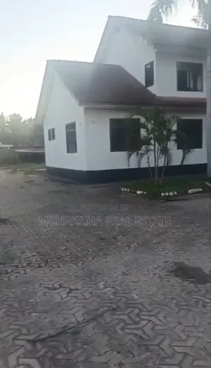 3bdrm Block of Flats in Mchakama Real Estate, Kunduchi for sale
