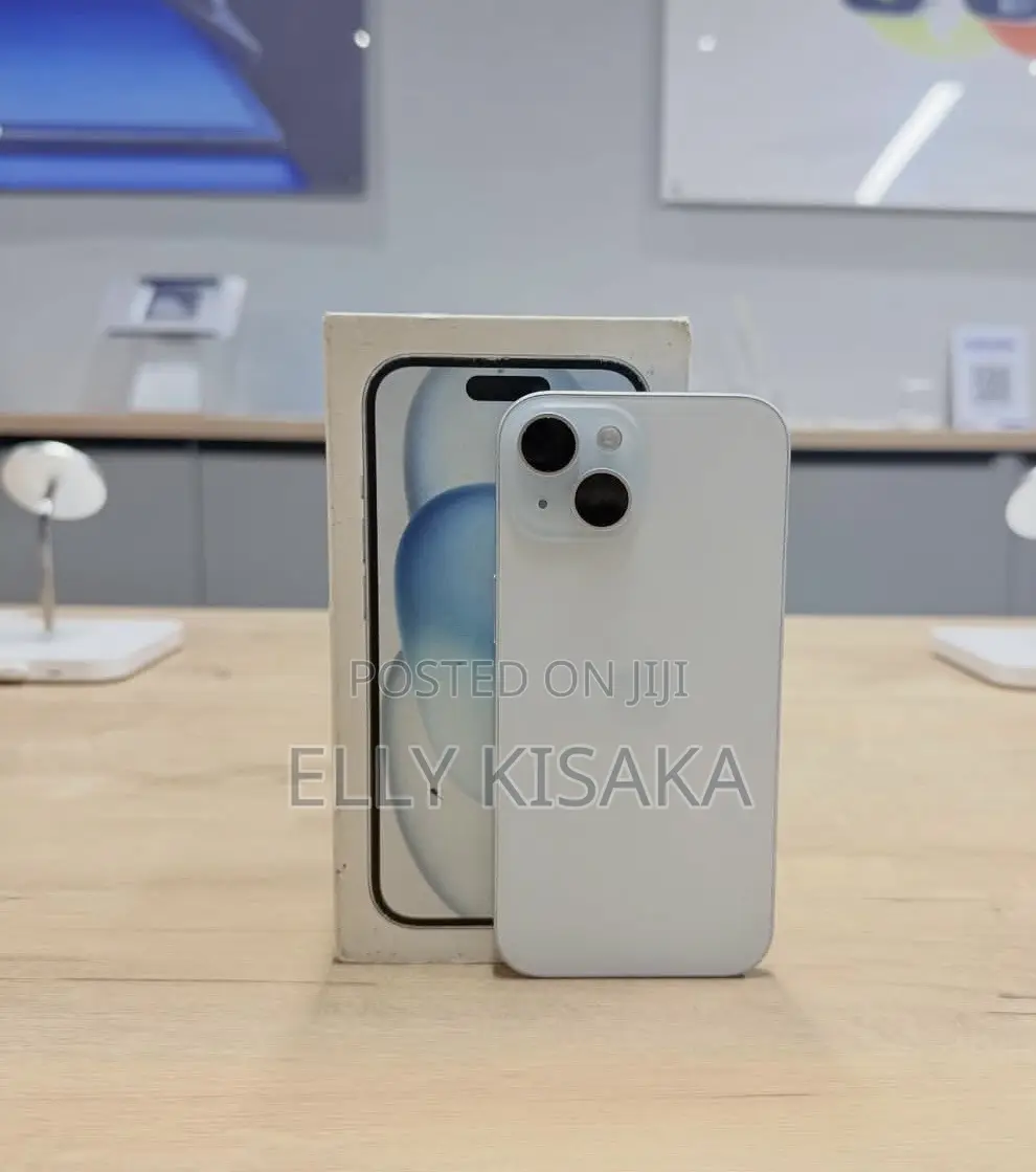New Apple iPhone 15 128 GB White