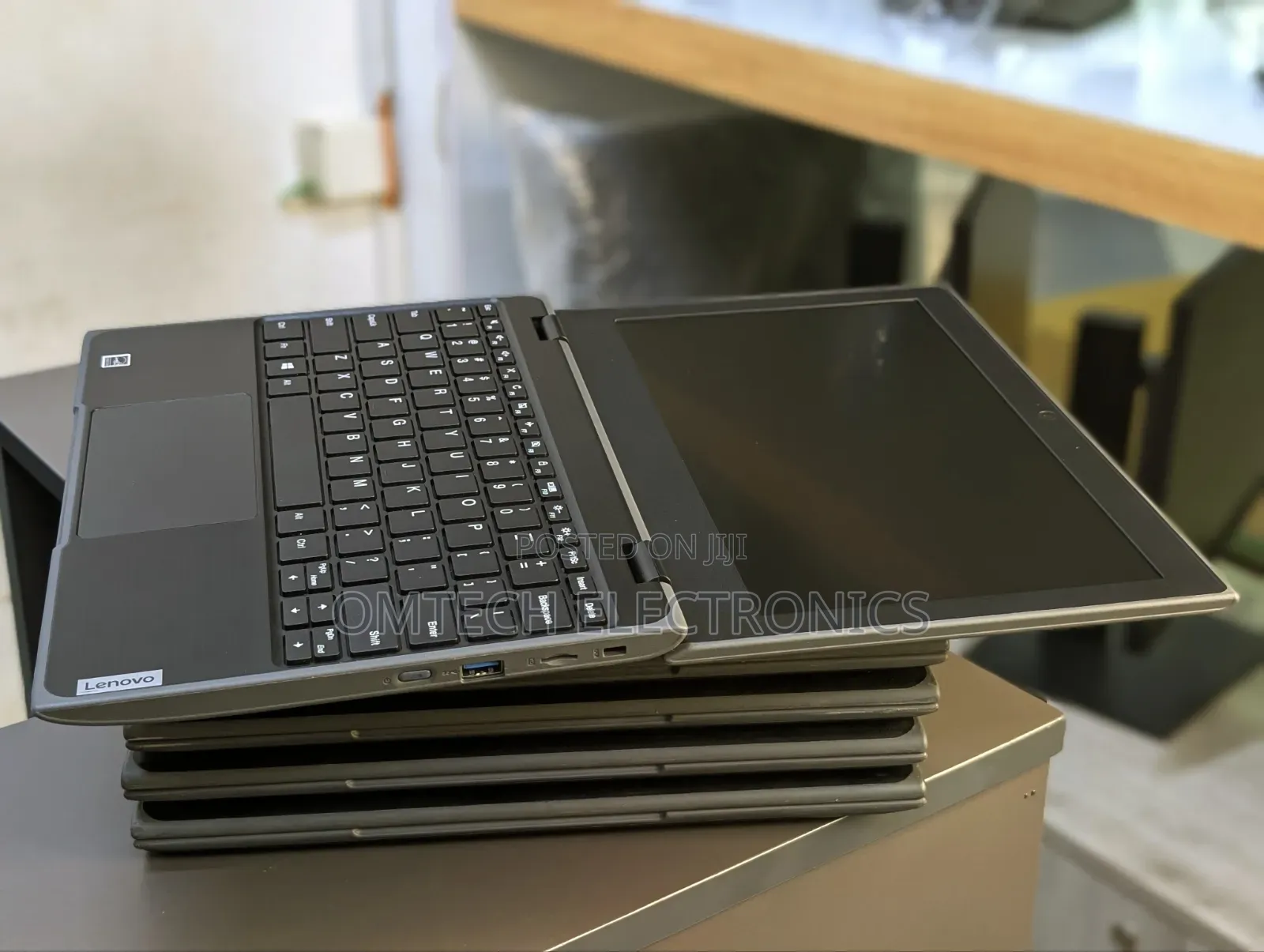 Laptop Lenovo 100e 4GB Intel SSD 128GB