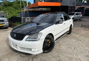 Toyota Crown 2006 White