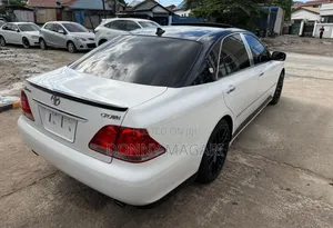 Toyota Crown 2006 White