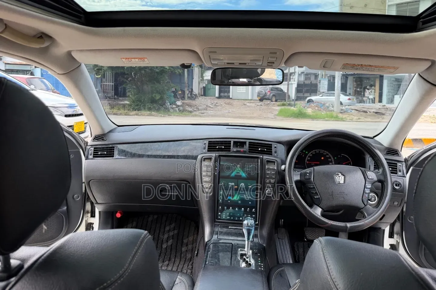 Toyota Crown 2006 White