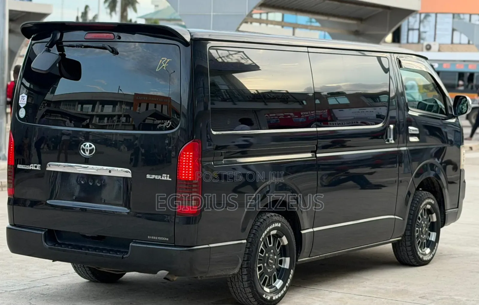 Toyota HiAce 2008 Black