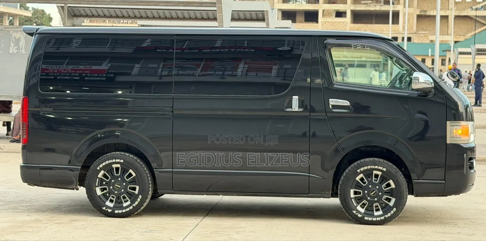 Toyota HiAce 2008 Black