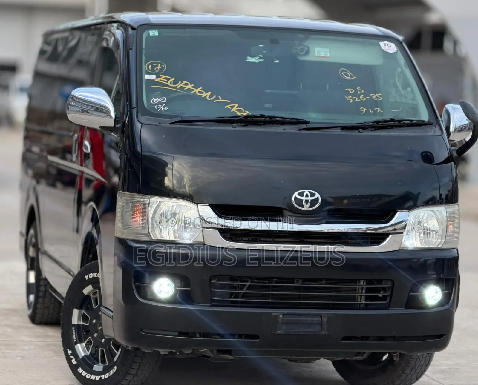 Toyota HiAce 2008 Black