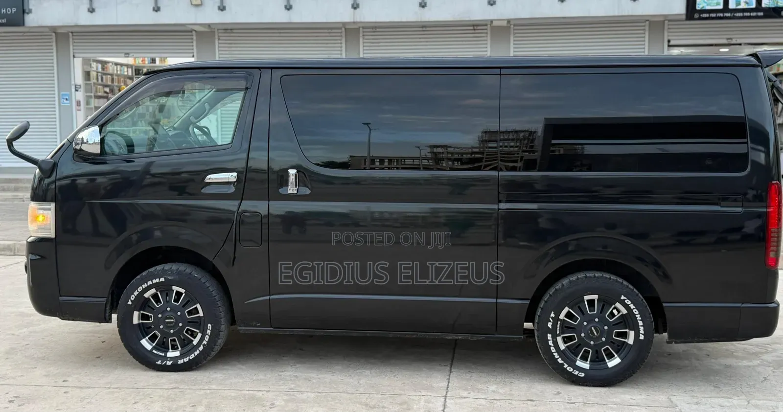 Toyota HiAce 2008 Black