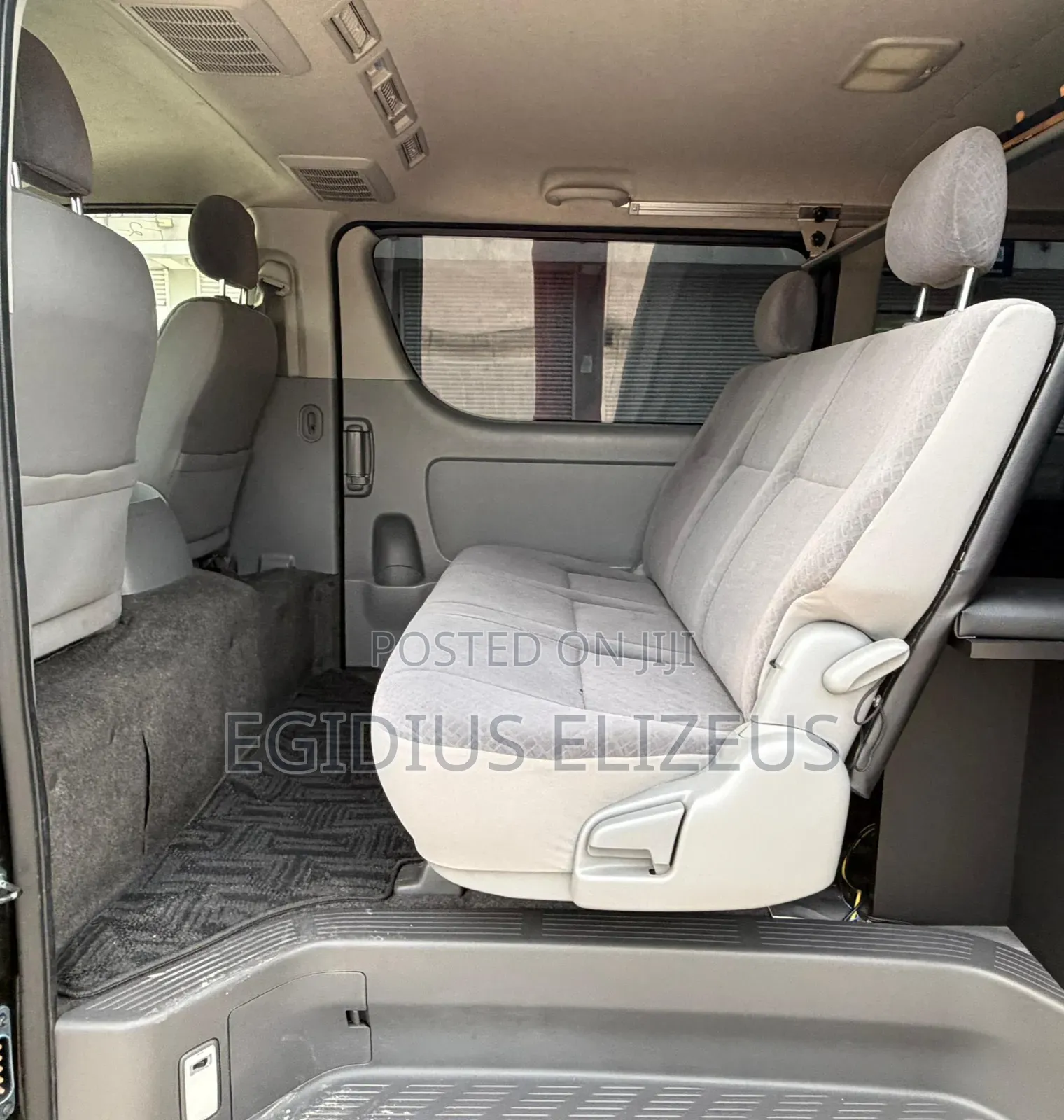 Toyota HiAce 2008 Black