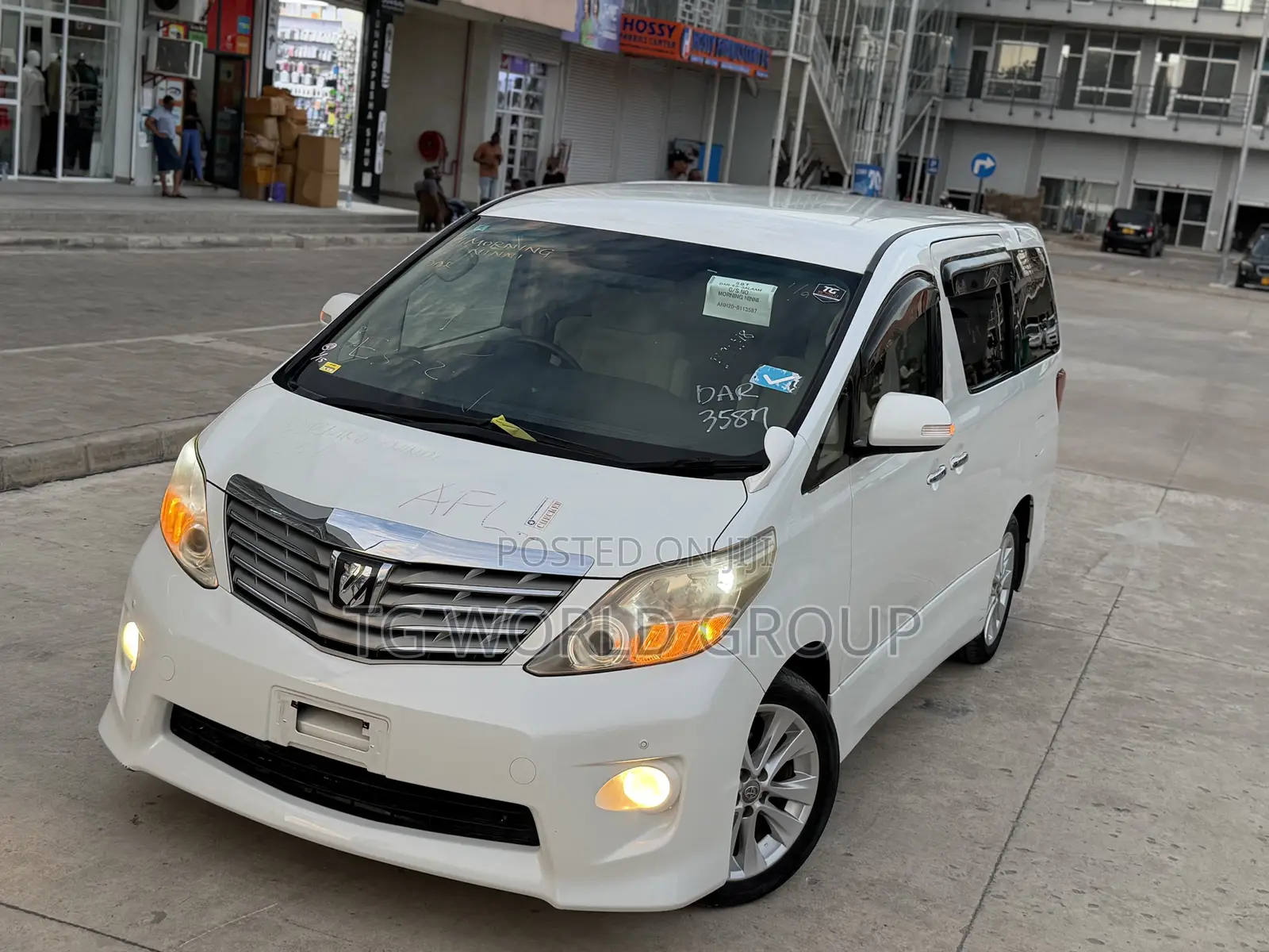 Toyota Alphard 2.4 Petrol FWD 2010 White
