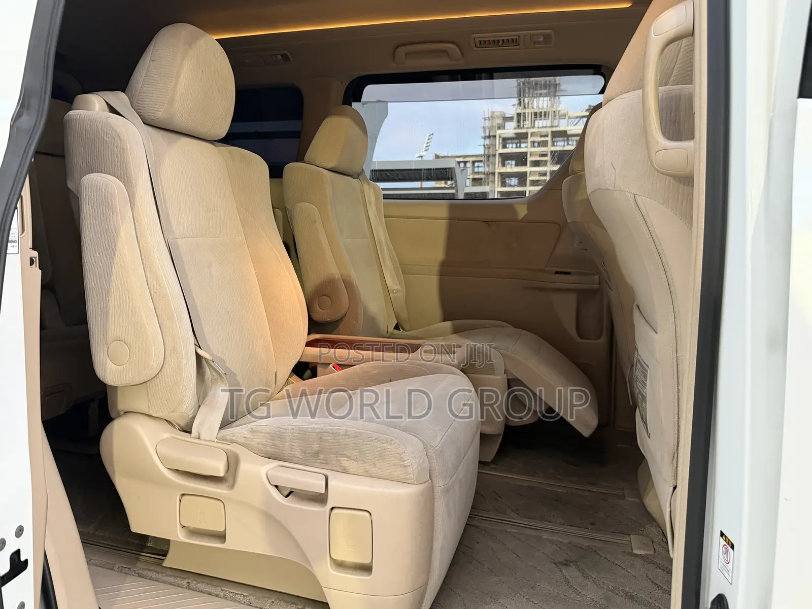 Toyota Alphard 2.4 Petrol FWD 2010 White