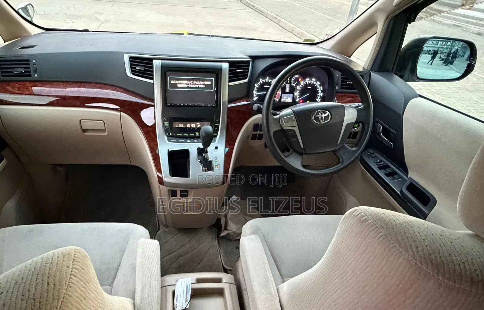 Toyota Alphard 2010 White