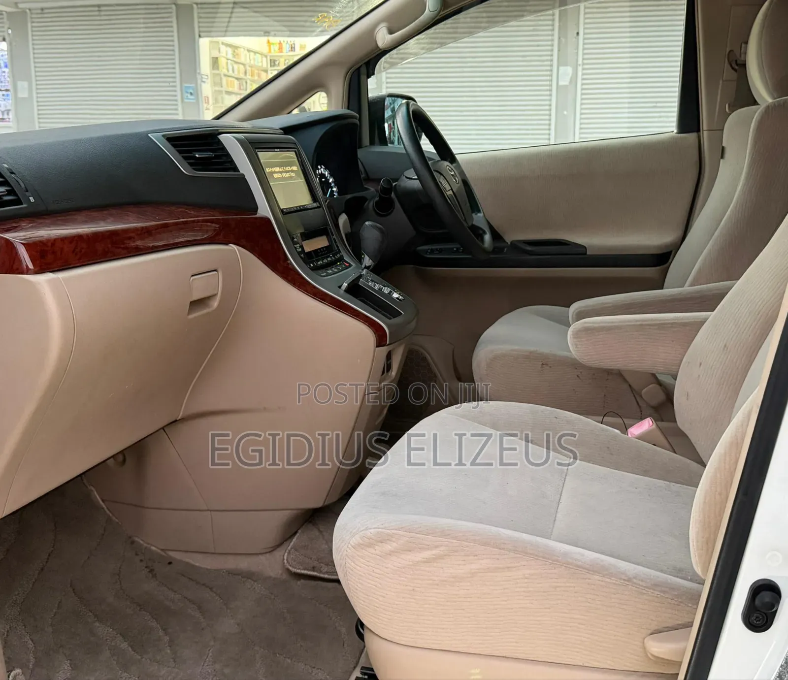 Toyota Alphard 2010 White