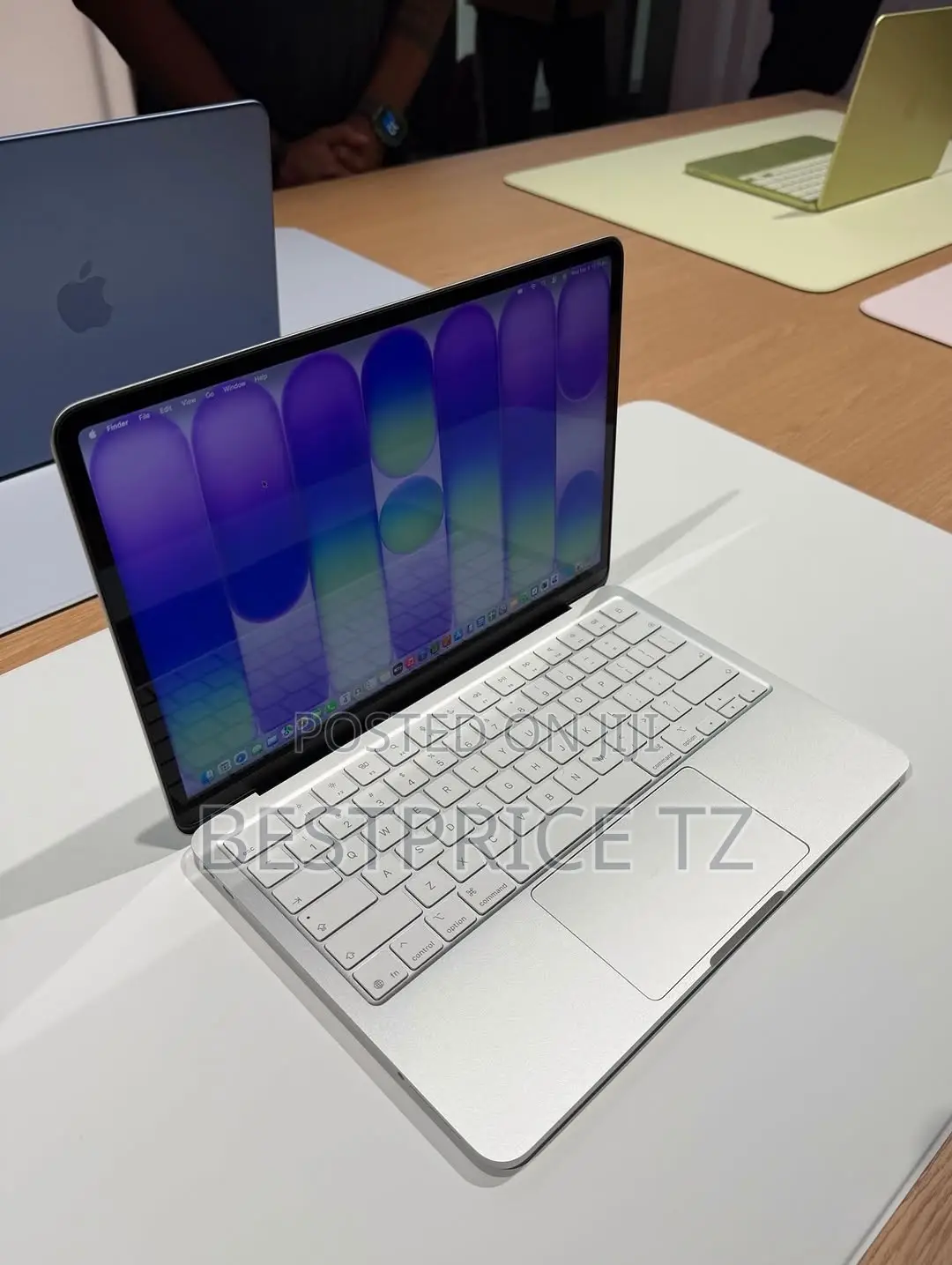 New Laptop Apple MacBook Neo 2026 8GB Intel Core i5 SSD 256GB