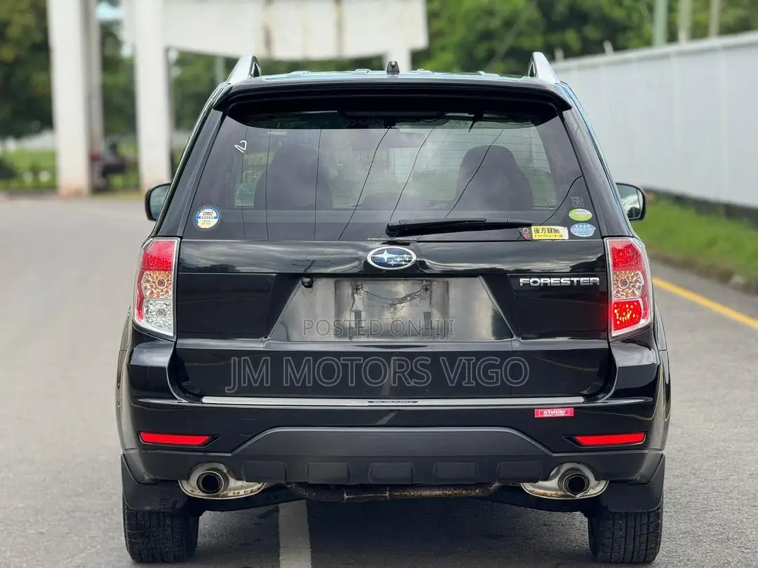 Subaru Forester 2010 Black
