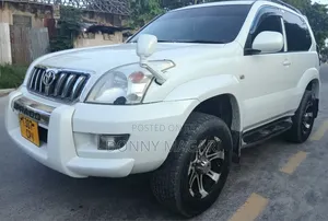 Toyota Land Cruiser Prado 2005 White