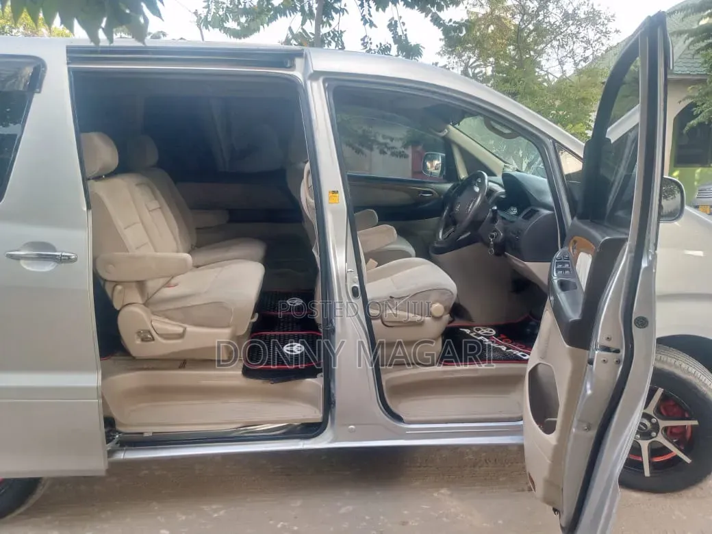 Toyota Alphard 2006 Silver