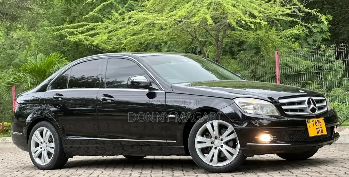 Mercedes-Benz C-Class 2009 Black