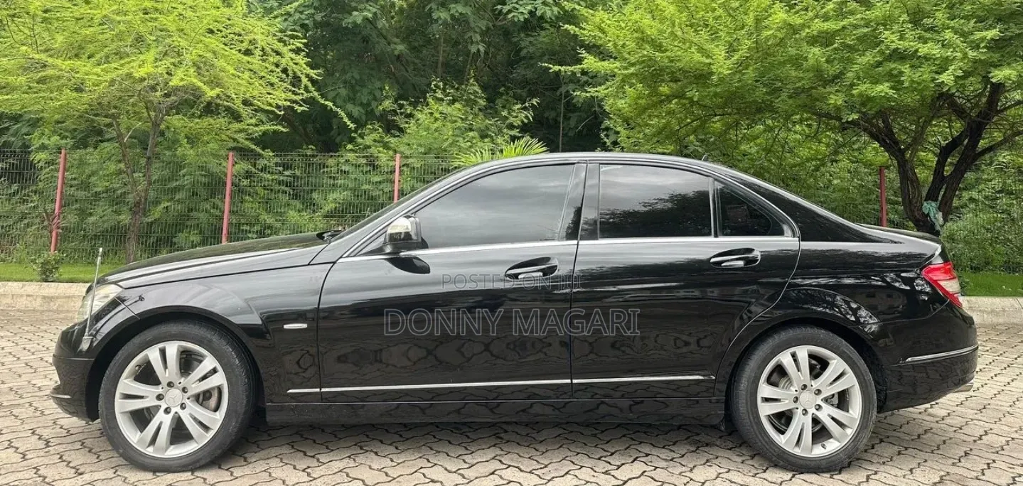 Mercedes-Benz C-Class 2009 Black