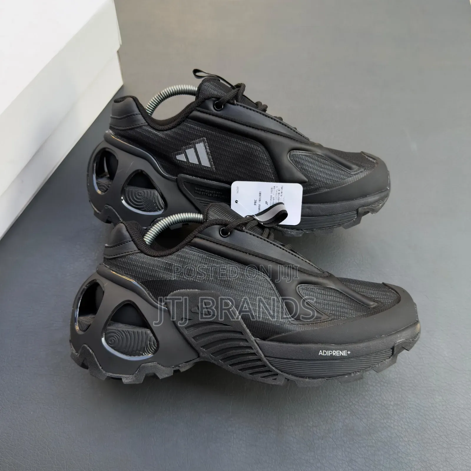 Za Moto Moto Hizi Sneaker